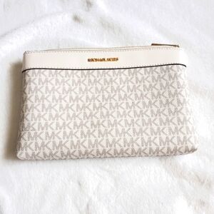 Michael Kors MK Medium Zipper Pouch Bag